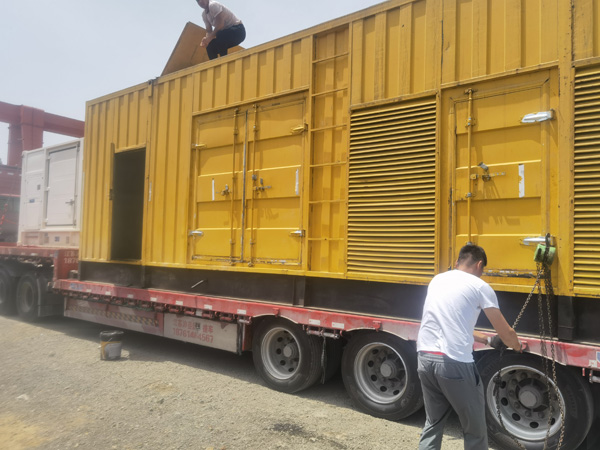 红山街道除了负载情况和发动机维护，还有哪些因素会影响 200kw 柴油发电机的油耗？
